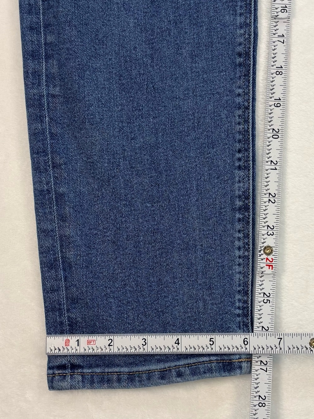 AMERICAN EAGLE High Rise Mom Jeans Medium Wash Straight Leg Size 6 - Picture 10 of 10